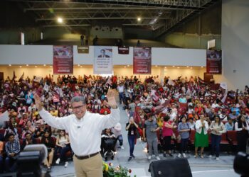 La Cuarta Transformación trabaja para revertir la degradación de que fue objeto el país: Monreal