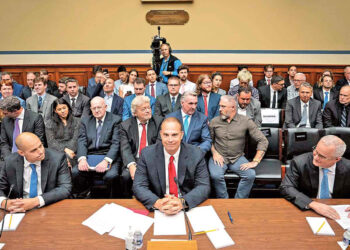 Exmilitares acusan a EU de ocultar información de ovnis