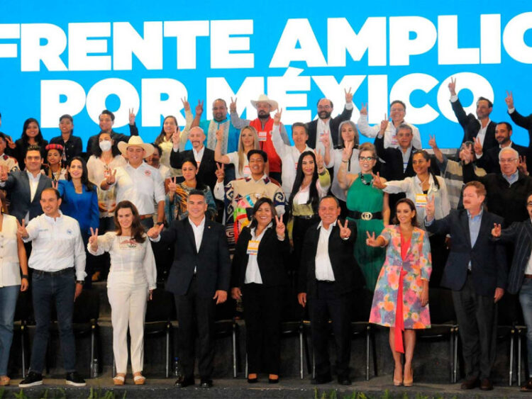 Gustavo de Hoyos y Alejandro Murat se bajan de carrera presidencial