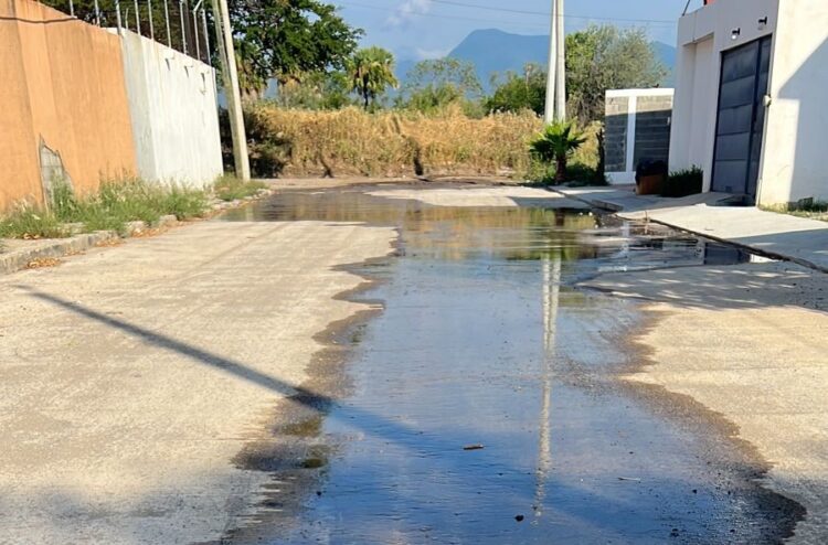 Fuga en tubería de 12 pulgadas deja sin agua 47 fraccionamientos y colonias al noroeste de Victoria