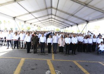 Llama gobernador a servidores públicos a trabajar para transformar a Tamaulipas