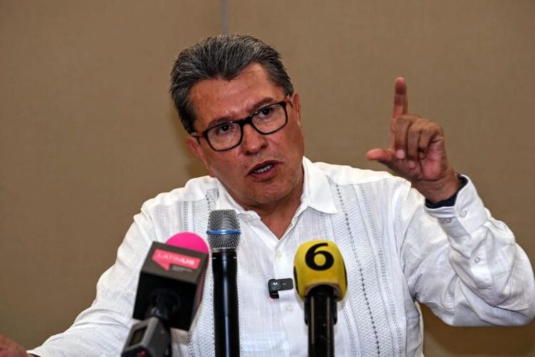 Combatir redes financieras de la delincuencia, debe ser parte de la estrategia: Monreal