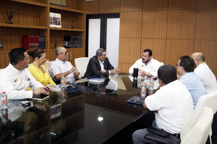 Designa rector a Marco A. Batarse Contreras secretario de Administración de la UAT