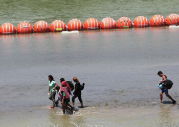 DJ demandaría a Texas por instalación de boyas en el rio Grande