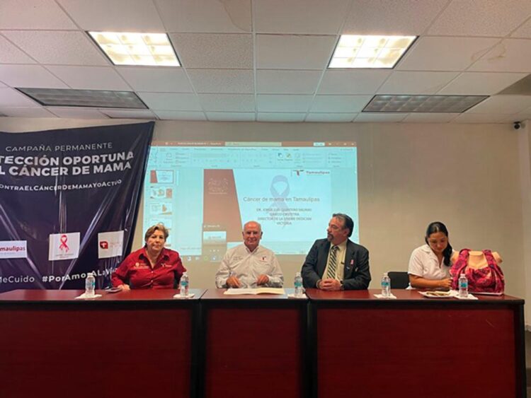 Imparten en ITAVU plática preventiva sobre cáncer de mama a sus trabajadoras