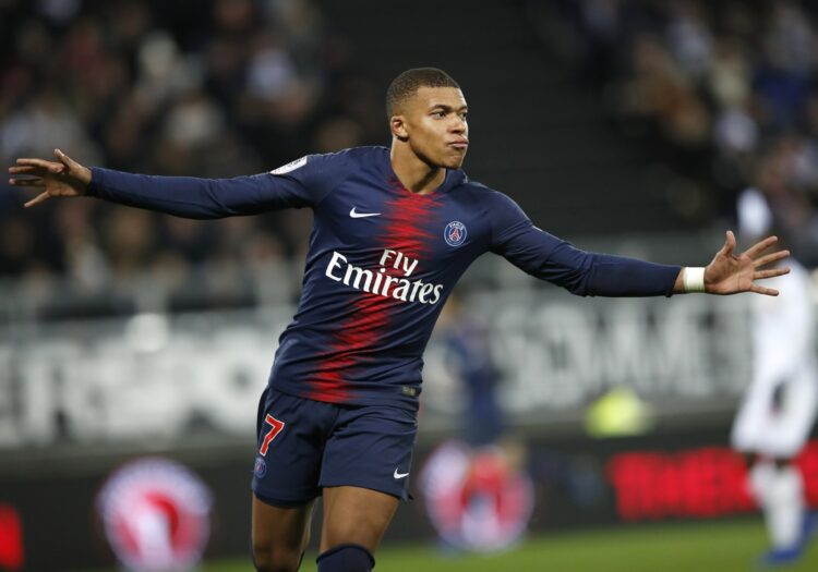 PSG no puede retener a la fuerza a Mbappé; Roncero