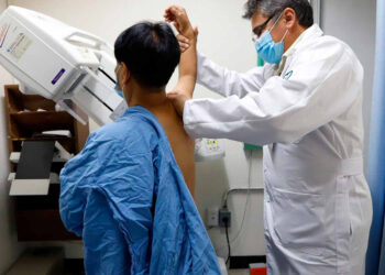 Cofepris autoriza nuevo medicamento para la atención de cáncer de mama