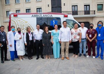 Entrega Alcalde ambulancia al DIF-Matamoros y un compactador a Limpieza