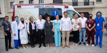 Entrega Alcalde ambulancia al DIF-Matamoros y un compactador a Limpieza