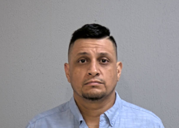 Cae uno por balacera en Texas