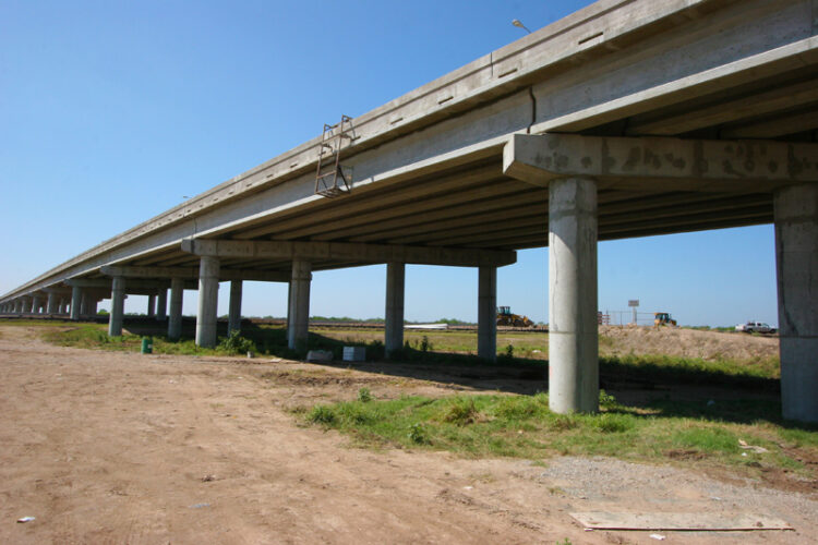 No encontraron a hombre que saltó del puente de Misson