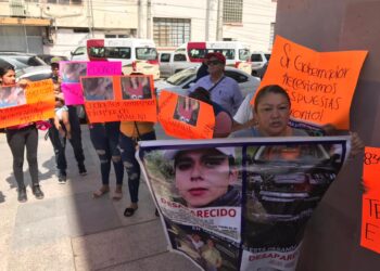 Familiares de jóvenes desaparecidos exigen su búsqueda