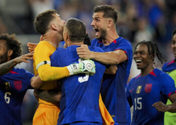 EU gana en penales a Canadá y avanza a semifinales de Copa Oro