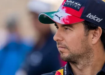 Checo Pérez responde ante los Rumores de su salida de Red Bull