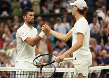 Djokovic avanza a la final de Wimbledon tras derrotar a Sinner