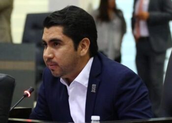 Proponen diputados instalar cambiadores de bebés en sanitarios públicos