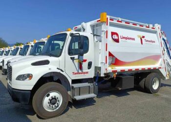 Fallas en camiones nuevos retrasan recolección de basura en Victoria