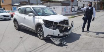 Causa choque al omitir señal de alto