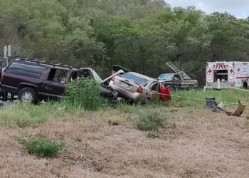 Dos muertos y ochos heridos en carreterazo en ruta Cd. Victoria-El Mante