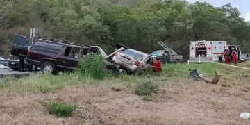 Dos muertos y ochos heridos en carreterazo en ruta Cd. Victoria-El Mante