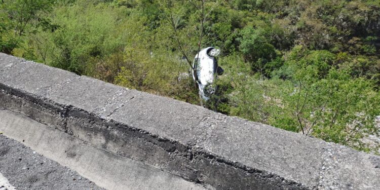 Encuentran sin vida a mujer reportada como desaparecida; se accidentó en carretera
