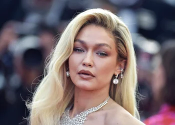 Arrestan a la modelo Gigi Hadid en las Islas Caimán por llevar marihuana en su maleta