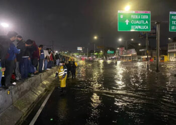 Persisten fuertes lluvias en la Ciudad de México