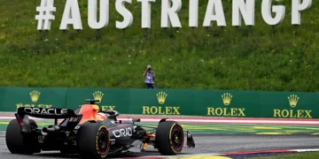 Verstappen se corona Austria; Pérez en tercero con una remontada épica
