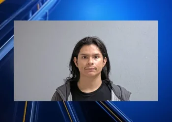 Arrestado por andar desnudo en vía pública