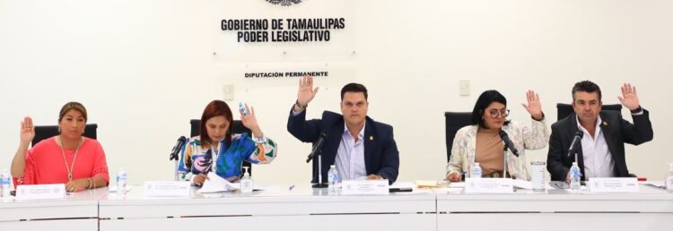 Desecha Diputación Permanente por improcedente exhorto a funcionarios del Congreso