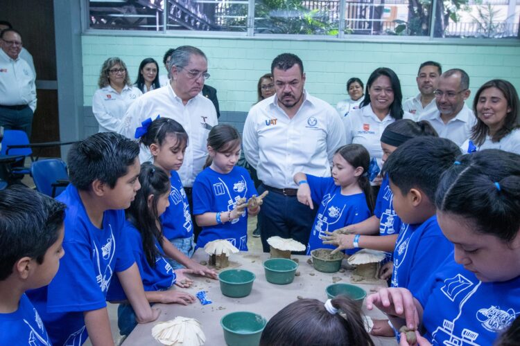 Rector Mendoza inaugura Diverticiencia UAT 2023