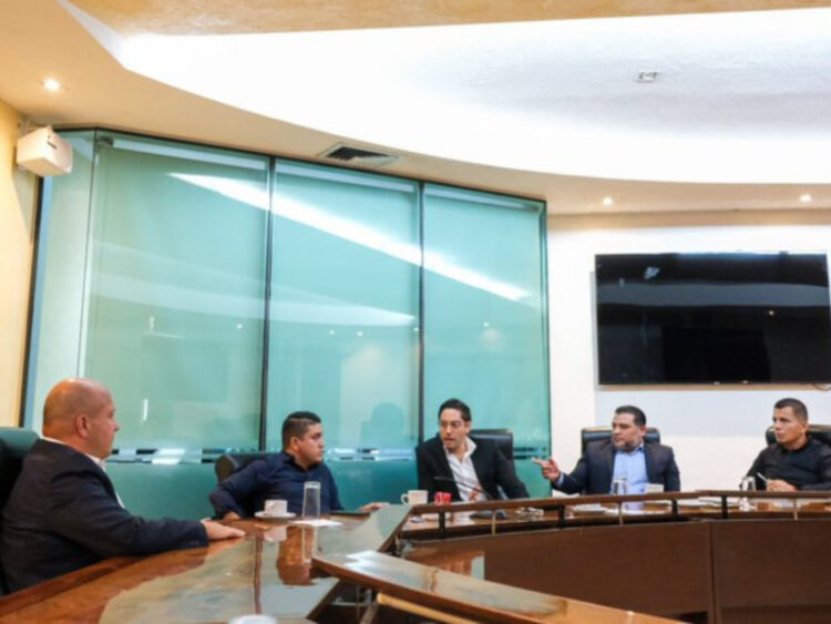 Estamos ante ataques irracionales que exigen una reacción unificada: Alfaro