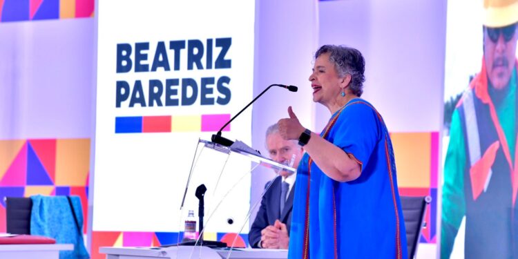 Xóchitl, Beatriz y Santiago abordan retos de economía y ecología en Foro Monterrey