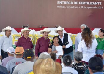 Apoyo de fertilizante continúa llegando a productores citrícolas