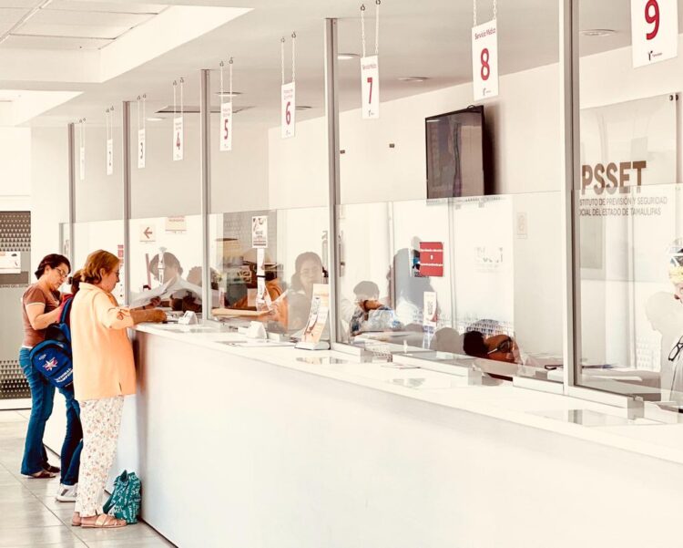 IPSSET apoya con créditos para útiles escolares a burócratas