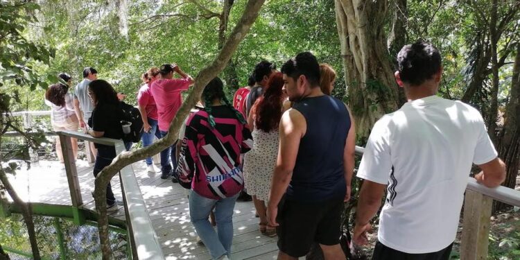 Cientos de familias visitan parques turísticos de Tamaulipas