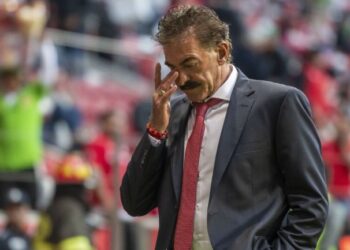 Ricardo La Volpe excluido del consejo de expertos por discrepancias en su enfoque