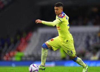 André Jardine apoya a Emilio Lara tras difícil noche en el Estadio Azteca