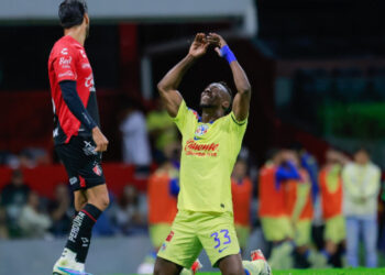 América carece de contundencia y no pasa del empate Vs Atlas