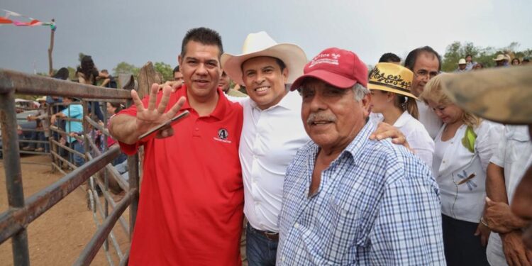 Acude alcalde Gattás a festejos del 87 aniversario del Ejido “La Presa” de Victoria