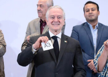 Santiago Creel se baja de la contienda interna del Frente Amplio por México