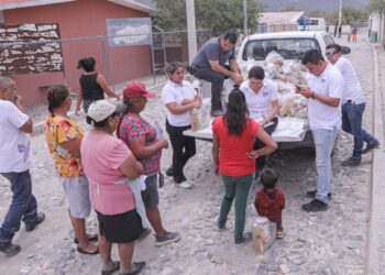 Entrega DIF Tamaulipas apoyos a 30 familias  damnificadas por tromba en  Miquihuana