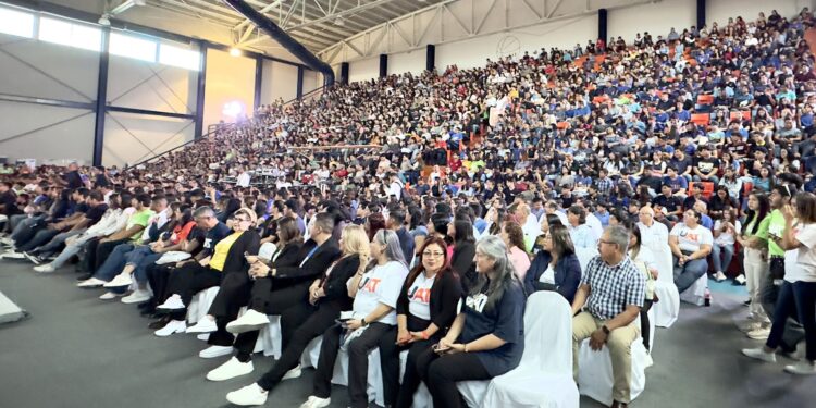 “Vida UAT dará a universitarios nuevas herramientas para lograr sus sueños”: rector