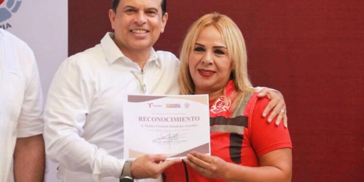 Festeja el Ayuntamiento de Cd. Victoria a los bomberos en su día