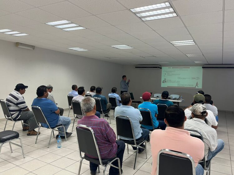 Inicia Tránsito Municipal capacitación de choferes de transporte público.