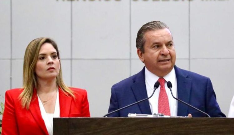 Preservan nombre de “Dr. Rodolfo Torre” a medalla al mérito a servicio de enfermería