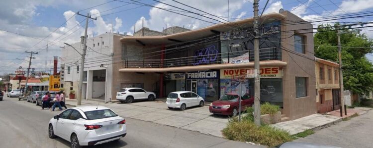 Atracan laboratorio clínico en Col. López Portillo de Victoria.