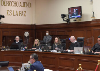 Corte admite reclamación de la SEP y la Consejería por libros de texto