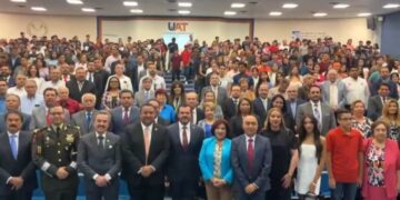 Asume René Salinas nuevo período directivo en la Facultad de Comercio de Nuevo Laredo