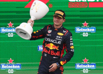 Max Verstappen triunfa en casa y Checo se queda sin podio en Holanda